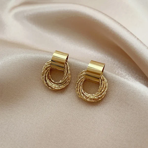 Retro Metallic Gold Colour Multiple Small Circle Pendant Earrings 2023 Jewelry fashion Wedding Party Unusual Earrings For Woman - Image 2