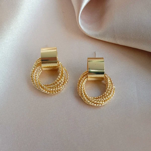 Retro Metallic Gold Colour Multiple Small Circle Pendant Earrings 2023 Jewelry fashion Wedding Party Unusual Earrings For Woman