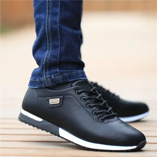 Men's Leather Shoes Korean Version Men's Casual Shoes Waterproof Flat Bottom Lace Up Wear-resistant Soft Sole Comfort Sneakers - Image 2